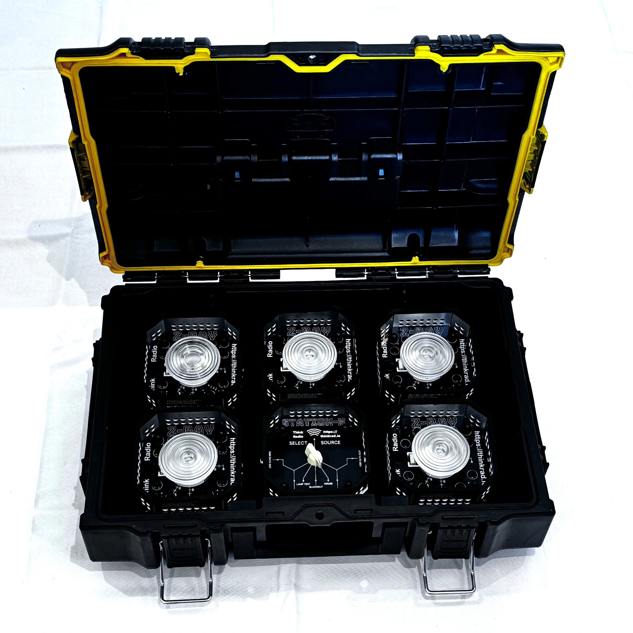STARTER KIT Z-RAY FRESNEL WIRELESS DMX LIGHTING – Think Radio