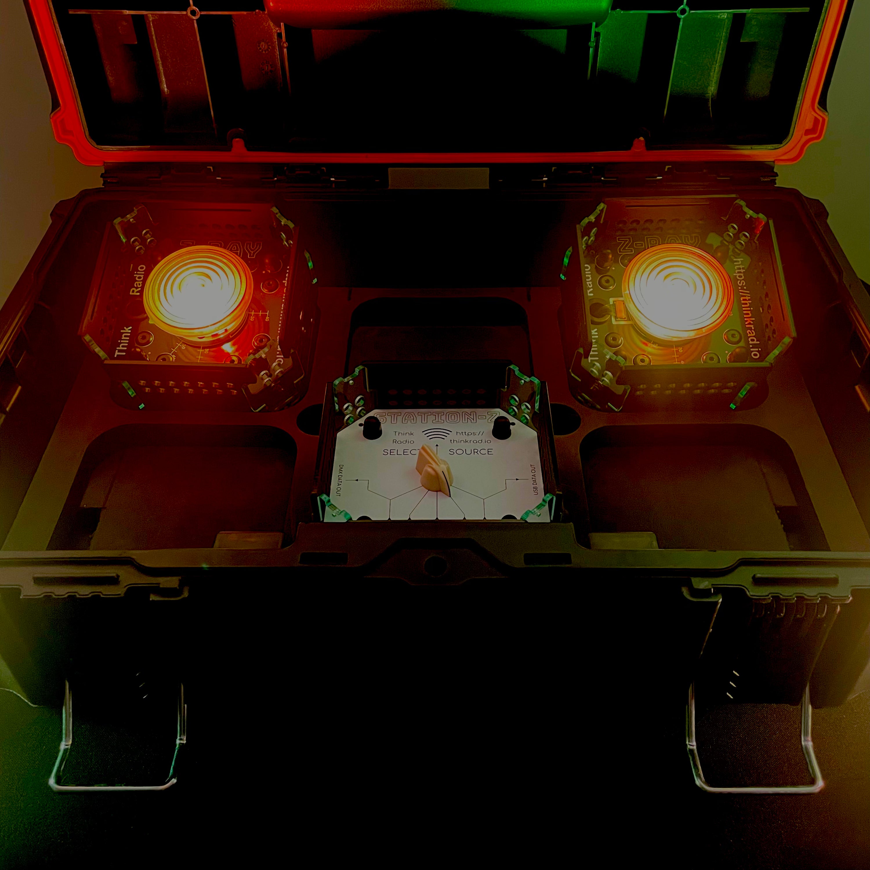 STARTER KIT - TOUGH CASE - 1 STATION-X, 2 Z-RAY - FRESNEL